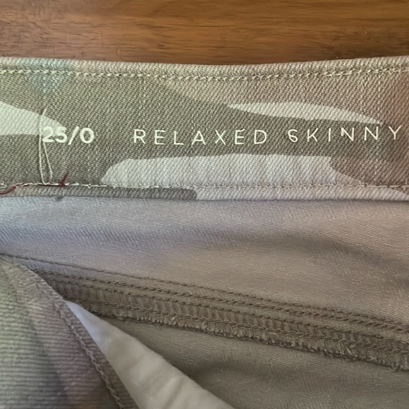 Loft Camo Jeans - Picture 5 of 5